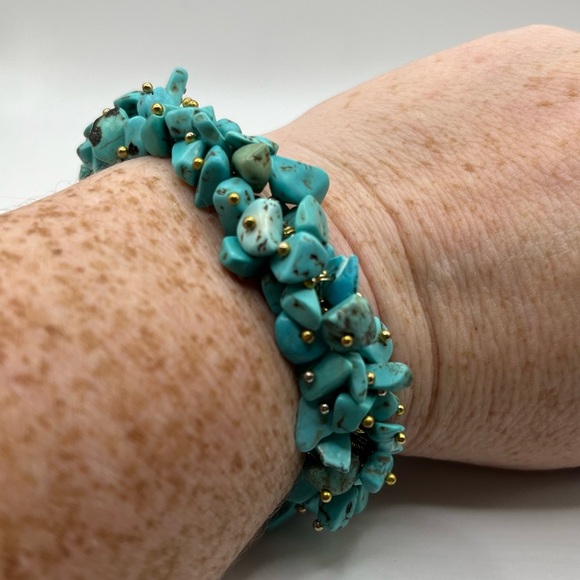 Bold Chunky Turquoise Chip Bracelet with Gold-Tone Beads - Picture 2 of 4